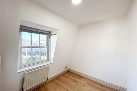 1 bedroom flat to rent, 112 Camden Road, London NW1