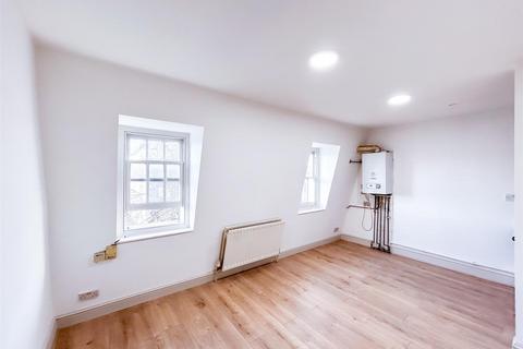 1 bedroom flat to rent, 112 Camden Road, London NW1