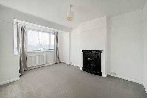 3 bedroom terraced house to rent, Green Lane, New Malden