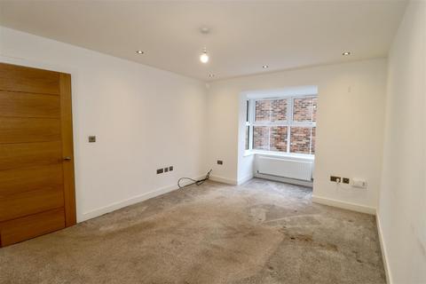 3 bedroom detached house for sale, Cavendish Drive, Market Weighton, York
