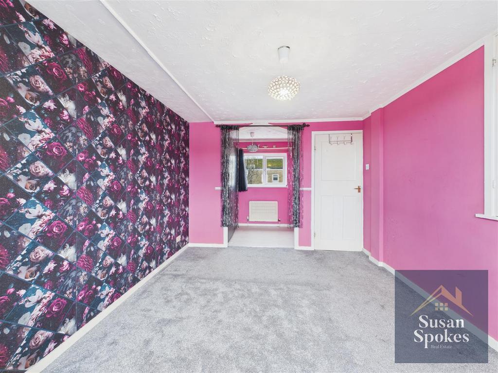 CAM01858 G0-PR0201-STILL014.jpg