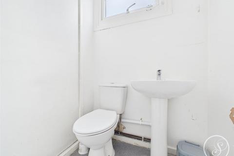 undefined, Farndale Gardens, Leeds