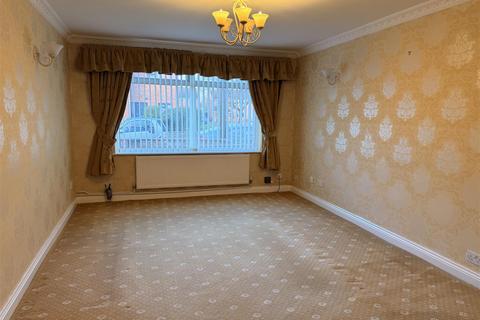 5 bedroom semi-detached house to rent, Heddington Way, Leicester