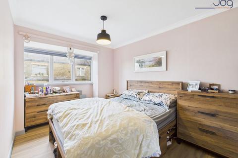 undefined, Hastings Road, Greaves |  South facing garden and off street parking!