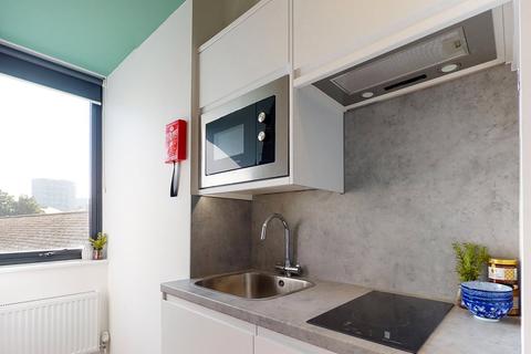 Studio to rent, Apt 403, Castello Court, 309-311 Harrow Road W9
