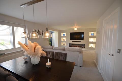 undefined, Tillers Close, Shefford