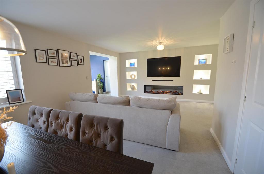 Living Room 2 .JPG