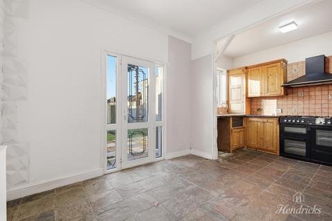3 bedroom detached house for sale, Hamstel Road, Southend-on-sea, SS2 4