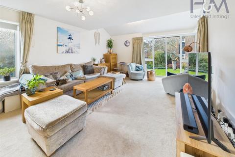 4 bedroom detached house for sale, Underwood Road, Stevenage