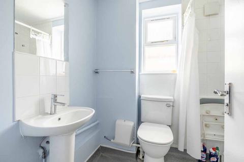 undefined, Knowles Close, West Drayton UB7