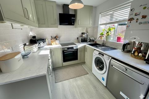 undefined, Benington Close, Luton, Bedfordshire, LU2 7YJ