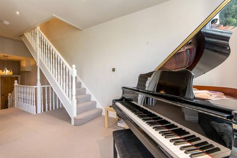 undefined, Pavilion Terrace, North Kensington, London, W12