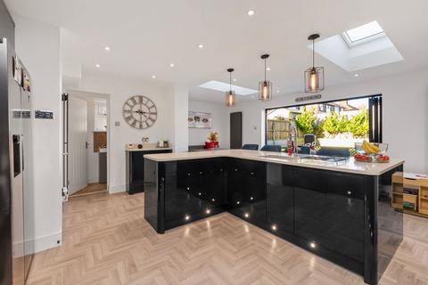 3 bedroom semi-detached house for sale, St. Georges Avenue, Windle, WA10