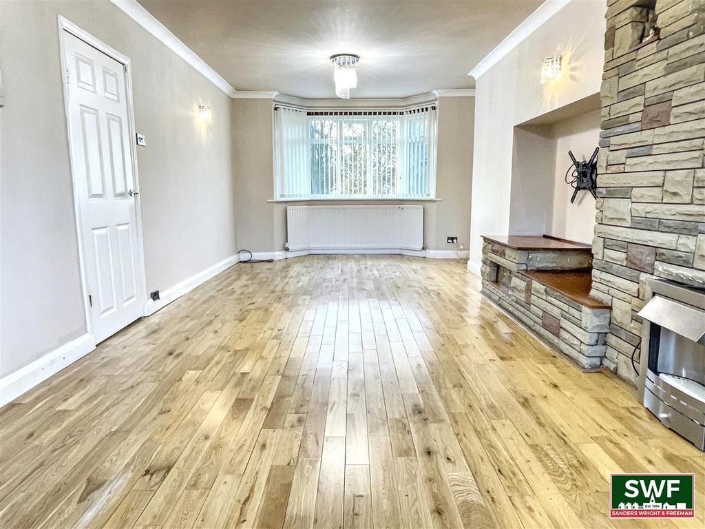 Living room2.jpg