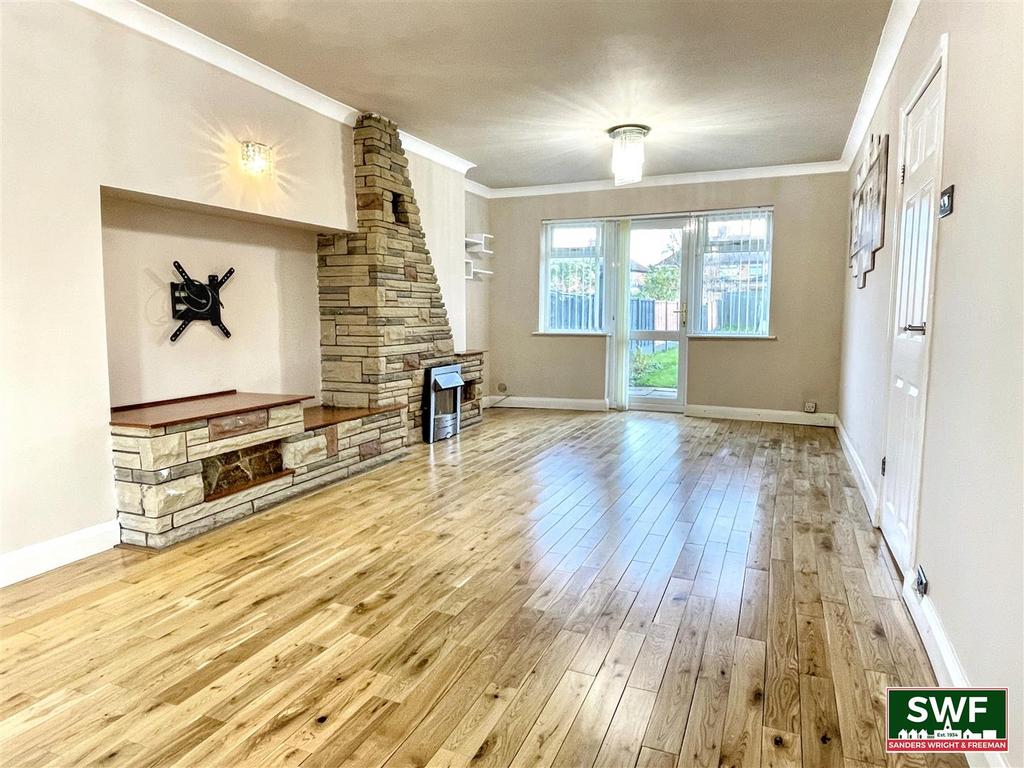 Living room4.jpg