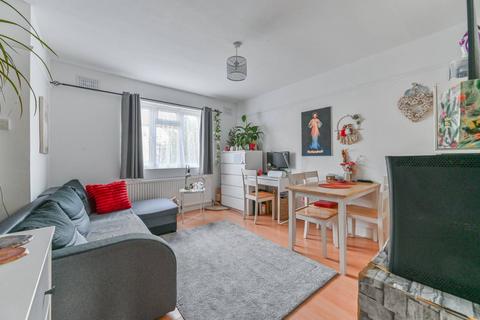 2 bedroom maisonette for sale, Eldertree Way, Mitcham, CR4