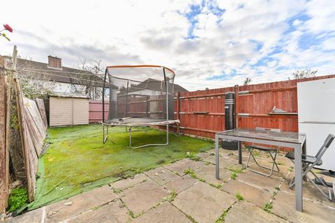 2 bedroom maisonette for sale, Eldertree Way, Mitcham, CR4