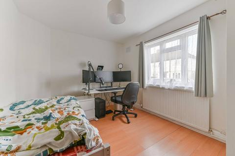 2 bedroom maisonette for sale, Eldertree Way, Mitcham, CR4
