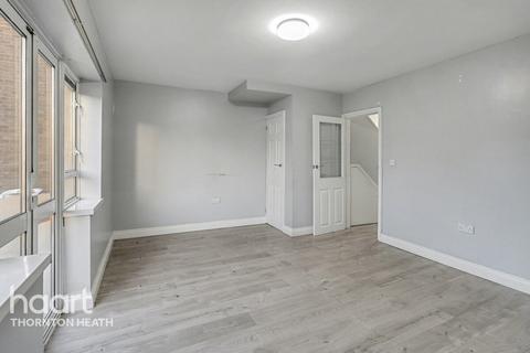 undefined, Woodville Road, Thornton Heath