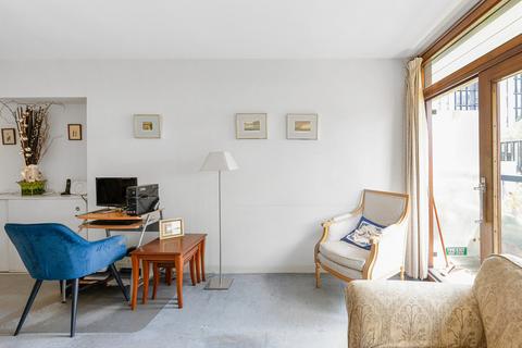 2 bedroom flat for sale, Barbican, London, EC2Y