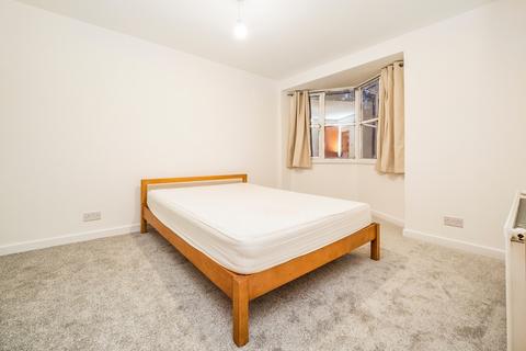 2 bedroom flat to rent, Celestial Gardens, London, SE13