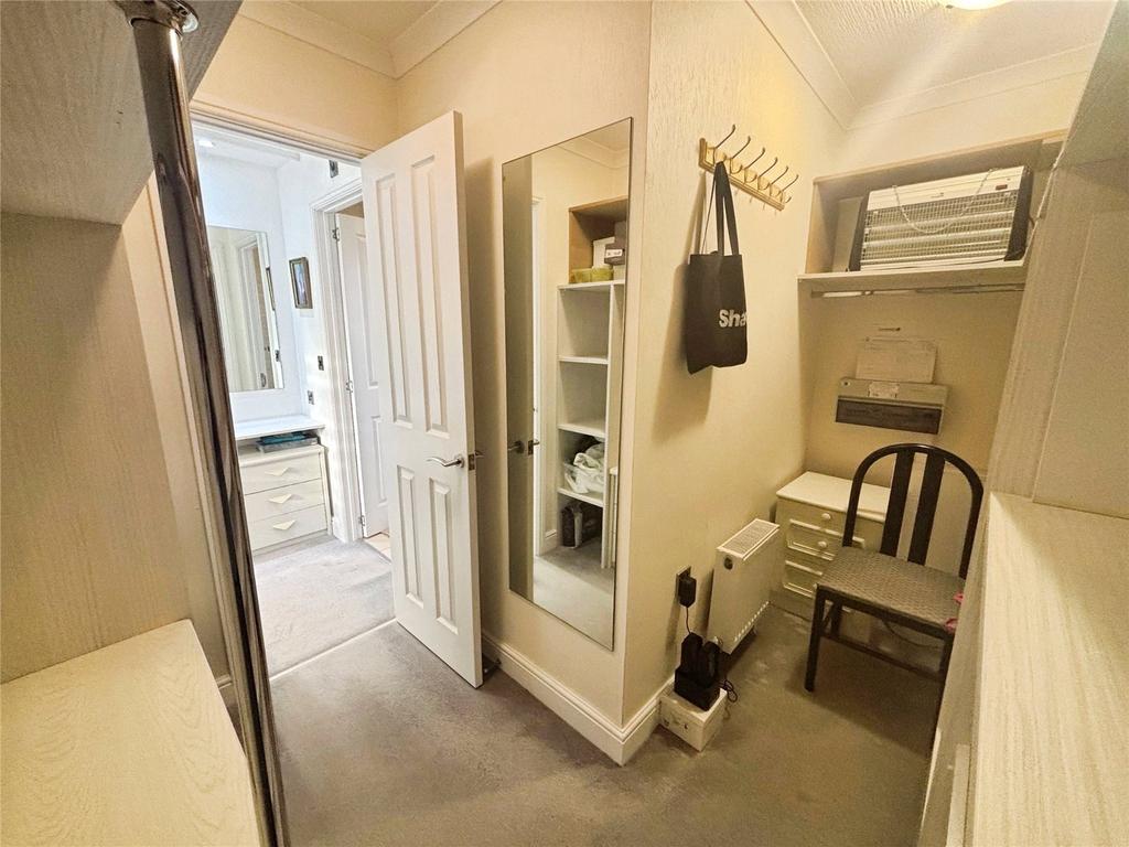Walk In Wardrobe
