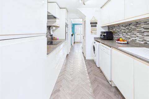 undefined, Rose Glen, Chelmsford