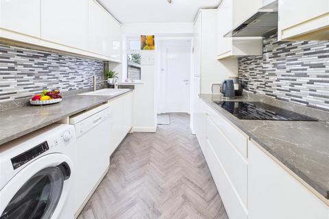 undefined, Rose Glen, Chelmsford