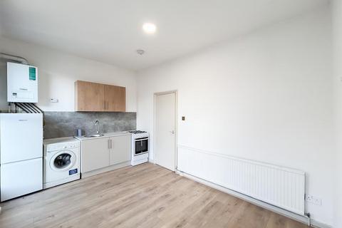 1 bedroom flat to rent, Camden Road, London NW1