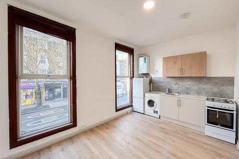 1 bedroom flat to rent, Camden Road, London NW1