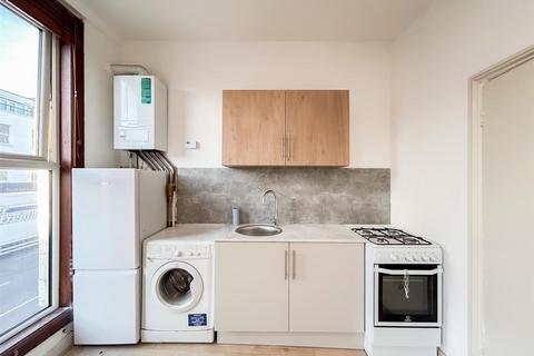 1 bedroom flat to rent, Camden Road, London NW1