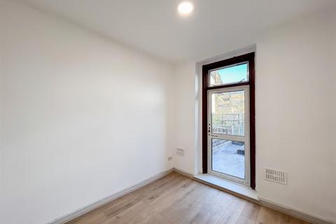 1 bedroom flat to rent, Camden Road, London NW1