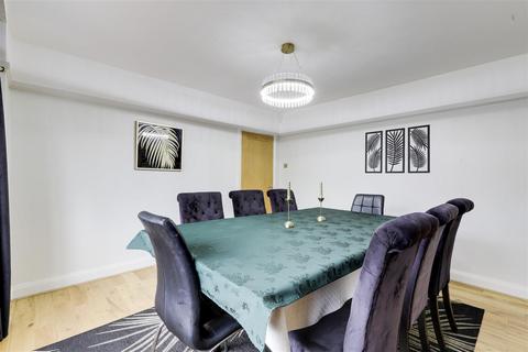 undefined, Robins Wood Road, Aspley NG8