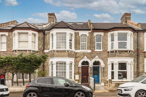 2 bedroom flat to rent, Avenue Road, London W3