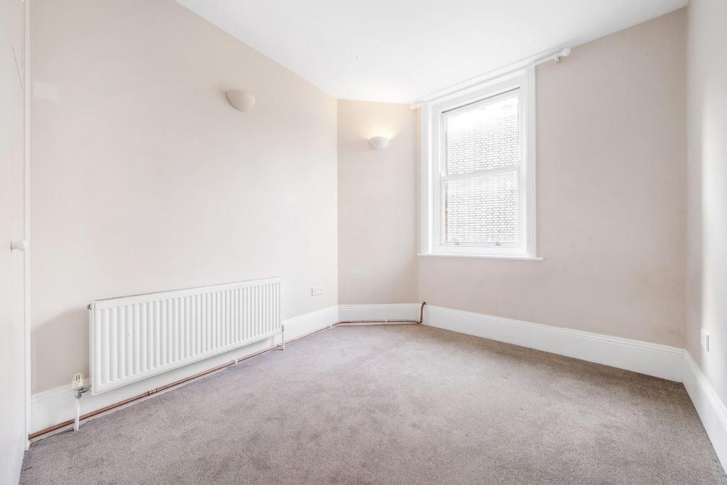 Bedroom 2.JPG