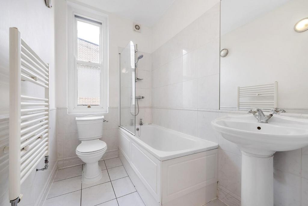 Bathroom.JPG