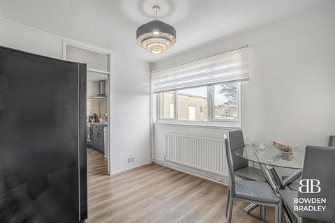 3 bedroom house for sale, Branch Road, Hainault, IG6