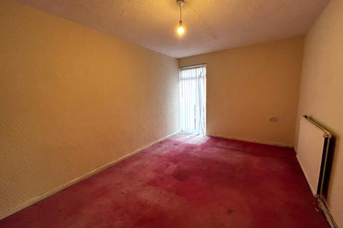 undefined, Saffron, Tamworth B77