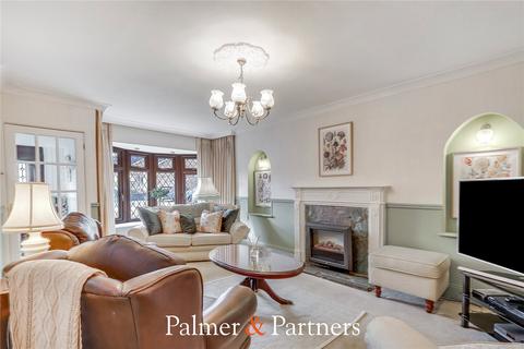 4 bedroom detached house for sale, Russell Gardens, Essex CM2