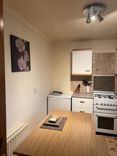 2 bedroom flat to rent, Stronsay Court, Perth, PH1