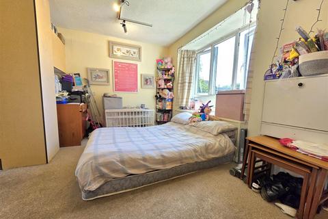 Studio for sale, Dowding Way, Churchdown, Gloucester