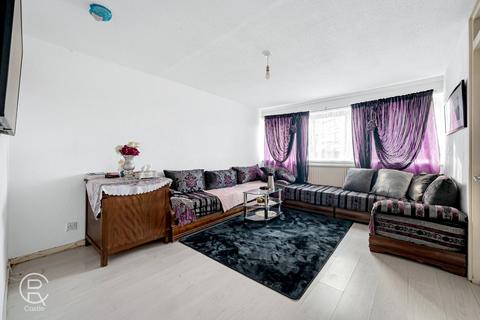 2 bedroom flat for sale, Copley Close, London, W7