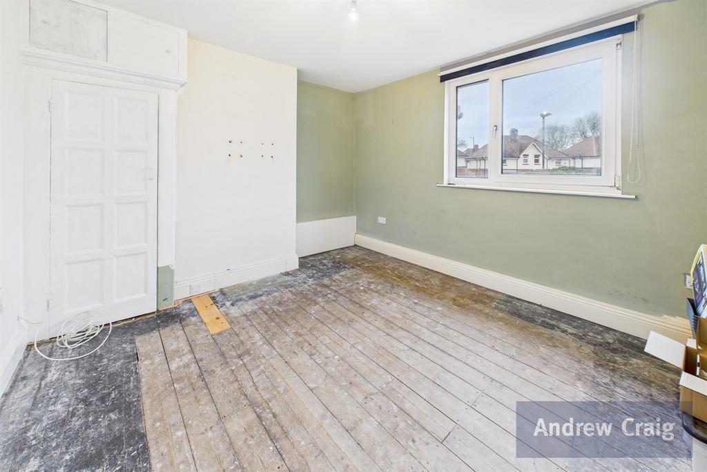 Rear Bedroom