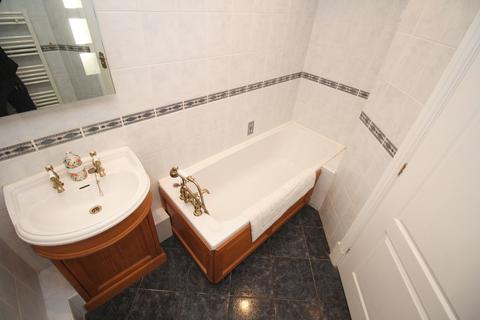 2 bedroom apartment to rent, Y Graig, Ogmore By Sea, CF32 0QN