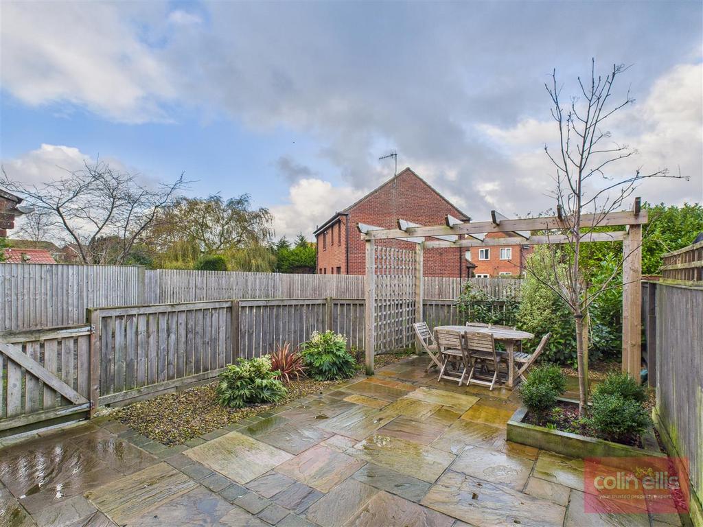 CAM05075 G0-PR0244-STILL018.jpg