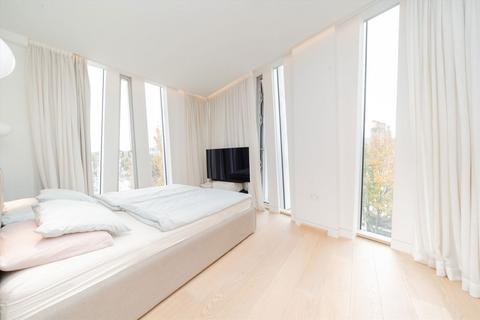 3 bedroom flat for sale, Kensington Church Street, London W8