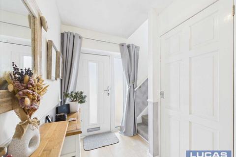 3 bedroom semi-detached house for sale, Lon Y Wennol, Llanfairpwll