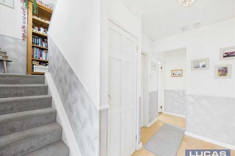 3 bedroom semi-detached house for sale, Lon Y Wennol, Llanfairpwll