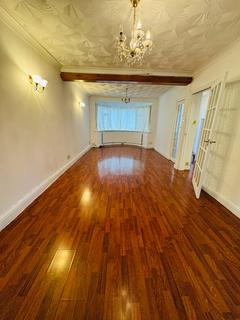 3 bedroom terraced house to rent, Minehead Road, Harrow HA2