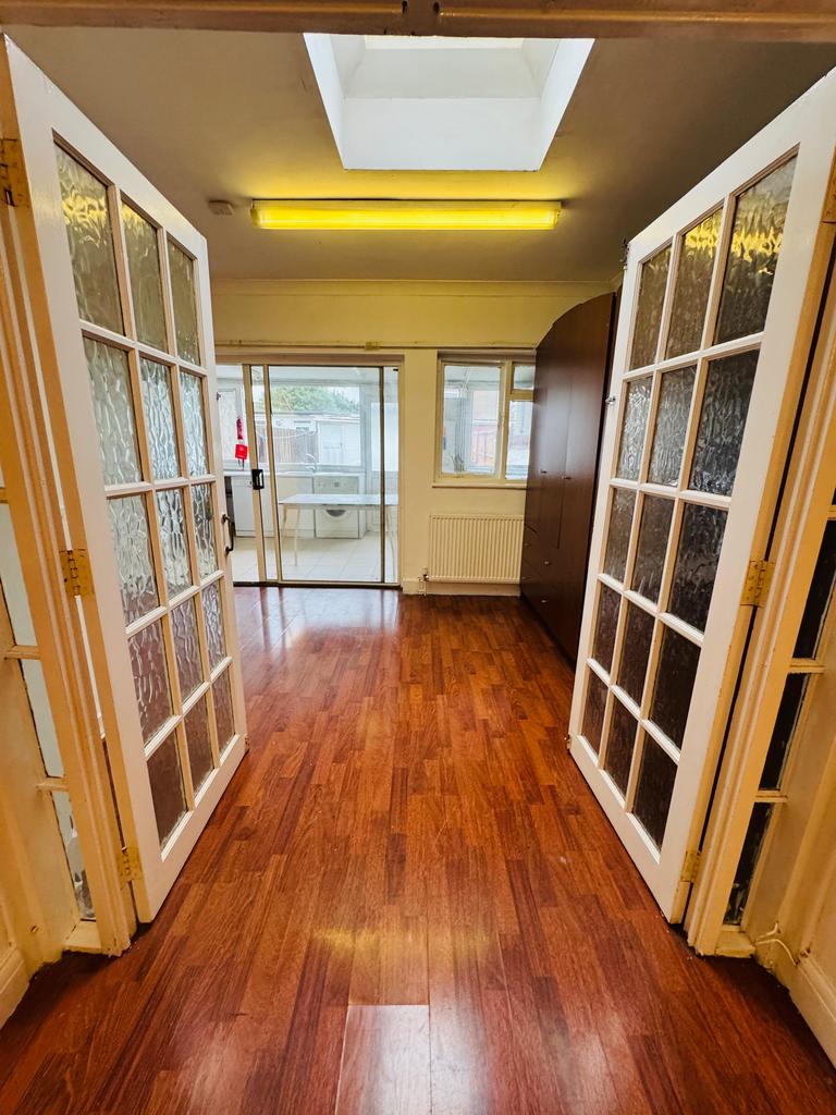 House in Harrow - View 3